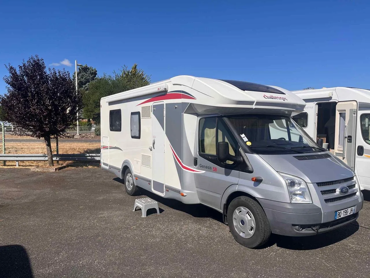 Camping-car occasion – Profilé — Camping-car profilé